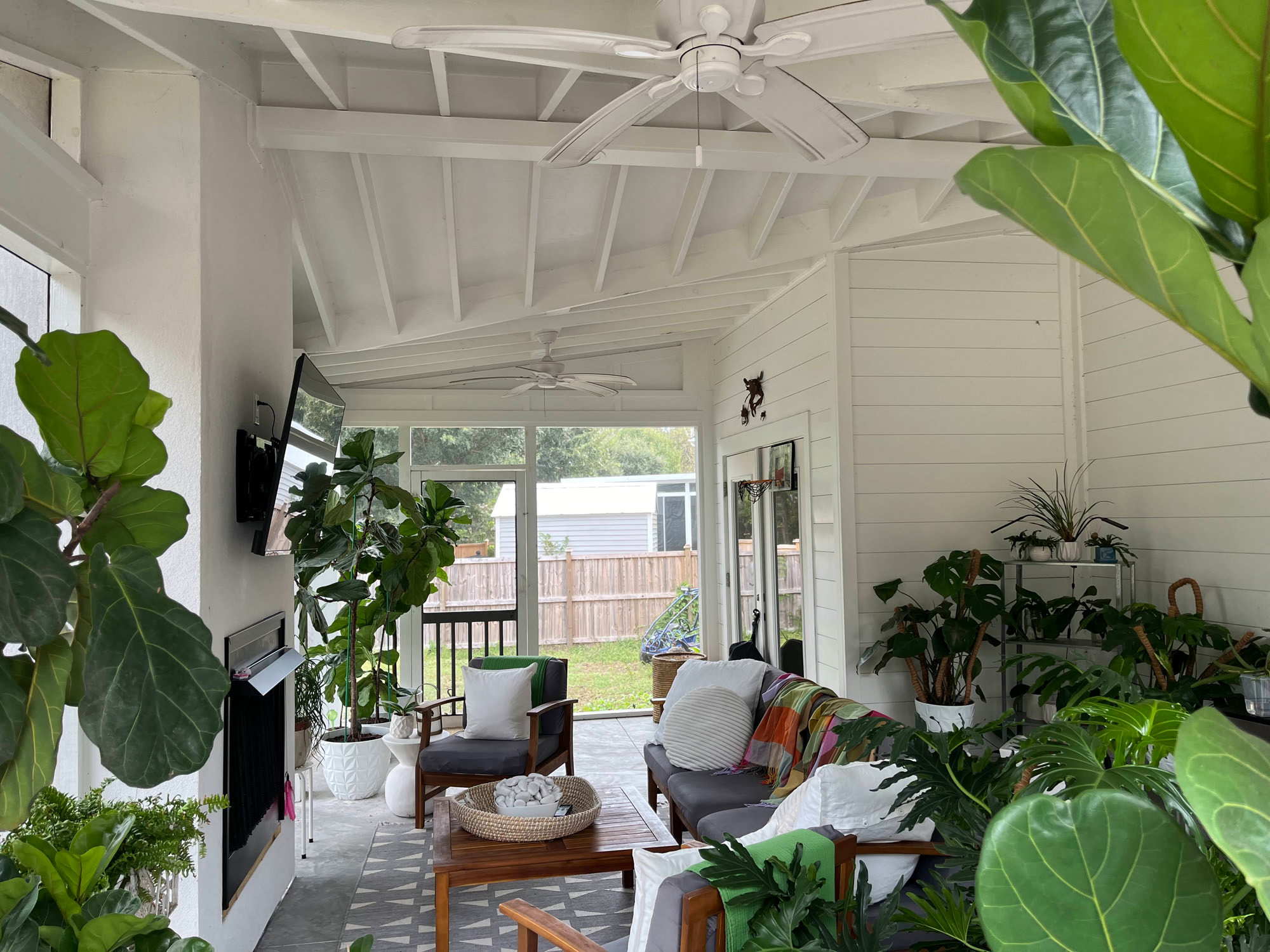 Screened in Porch - Coastal Creek Design